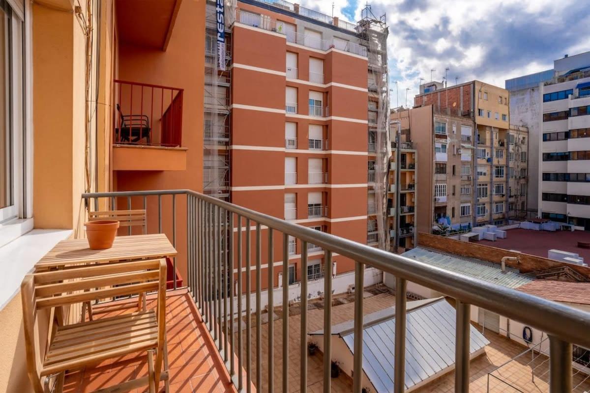 Apartment Eixample - Bright And Modern 4bd Only For Families Or Business Groups *