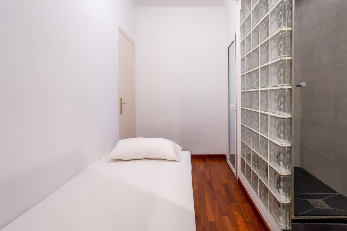 Apartment Eixample - Bright And Modern 4bd Only For Families Or Business Groups
