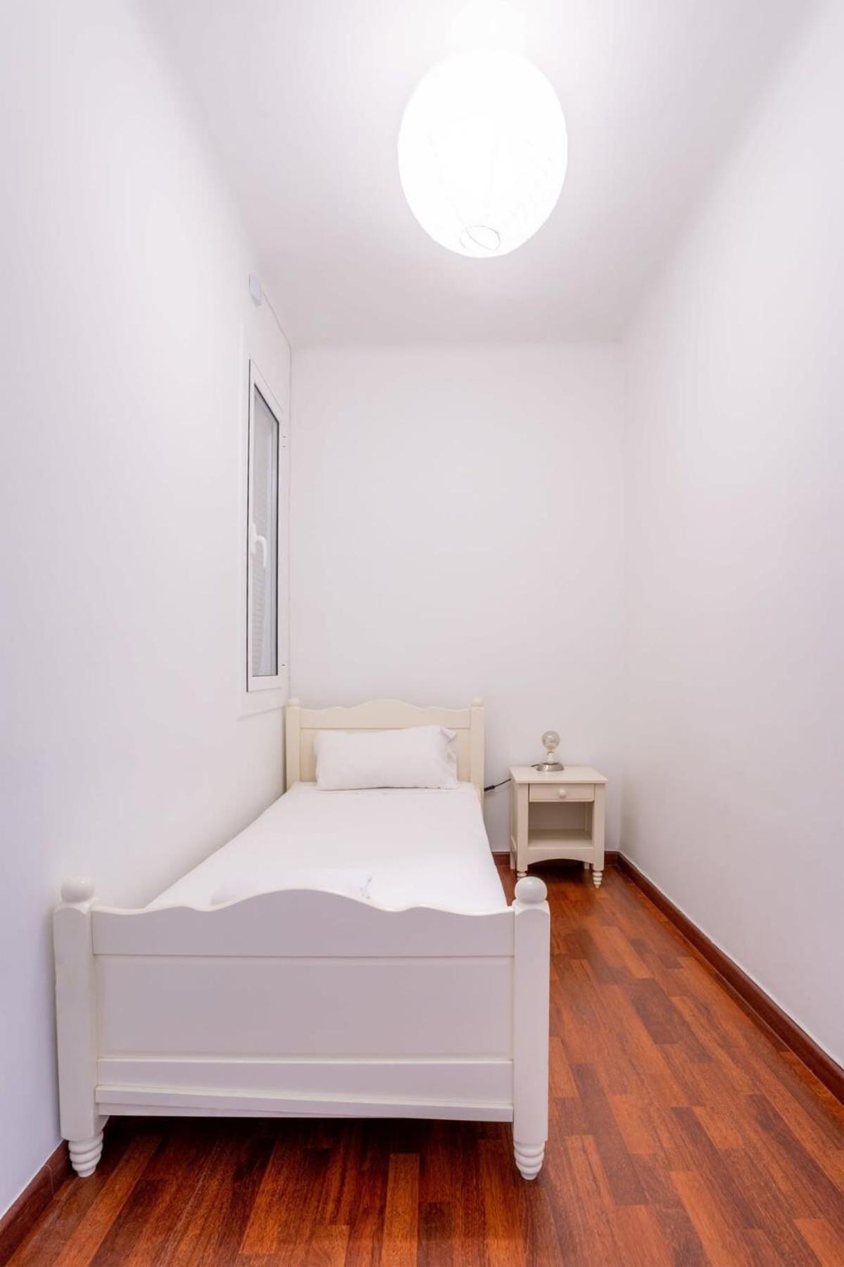 Eixample - Bright And Modern 4bd Only For Families Or Business Groups Apartment Barcelona